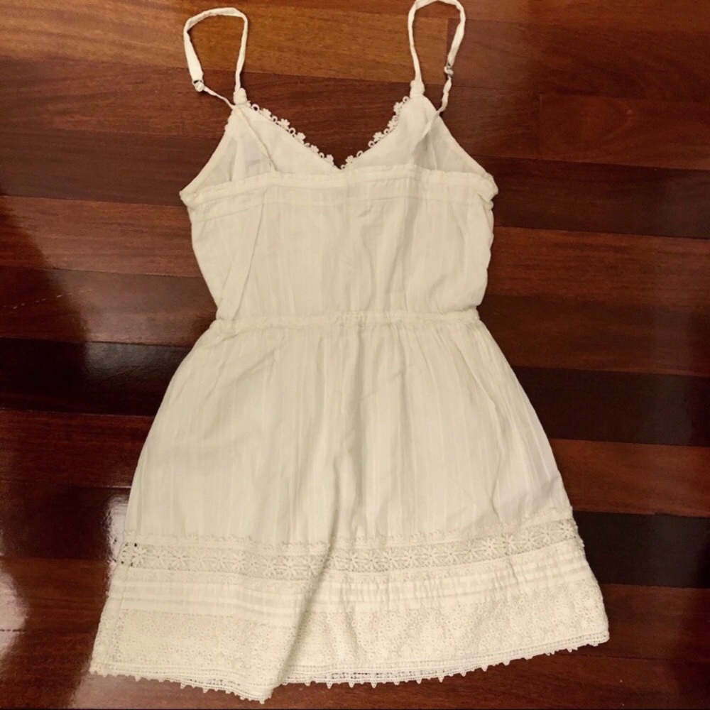 ❤️SOLD❤️ Gilly Hicks White Embroidered Mini Dress - Picture 2 of 7